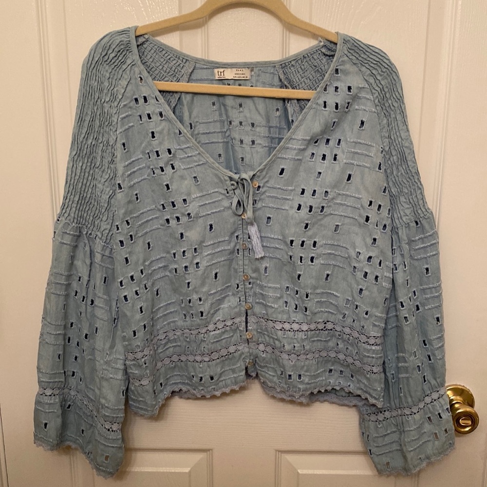 Zara flowy long sleeve button up peplum sleeve